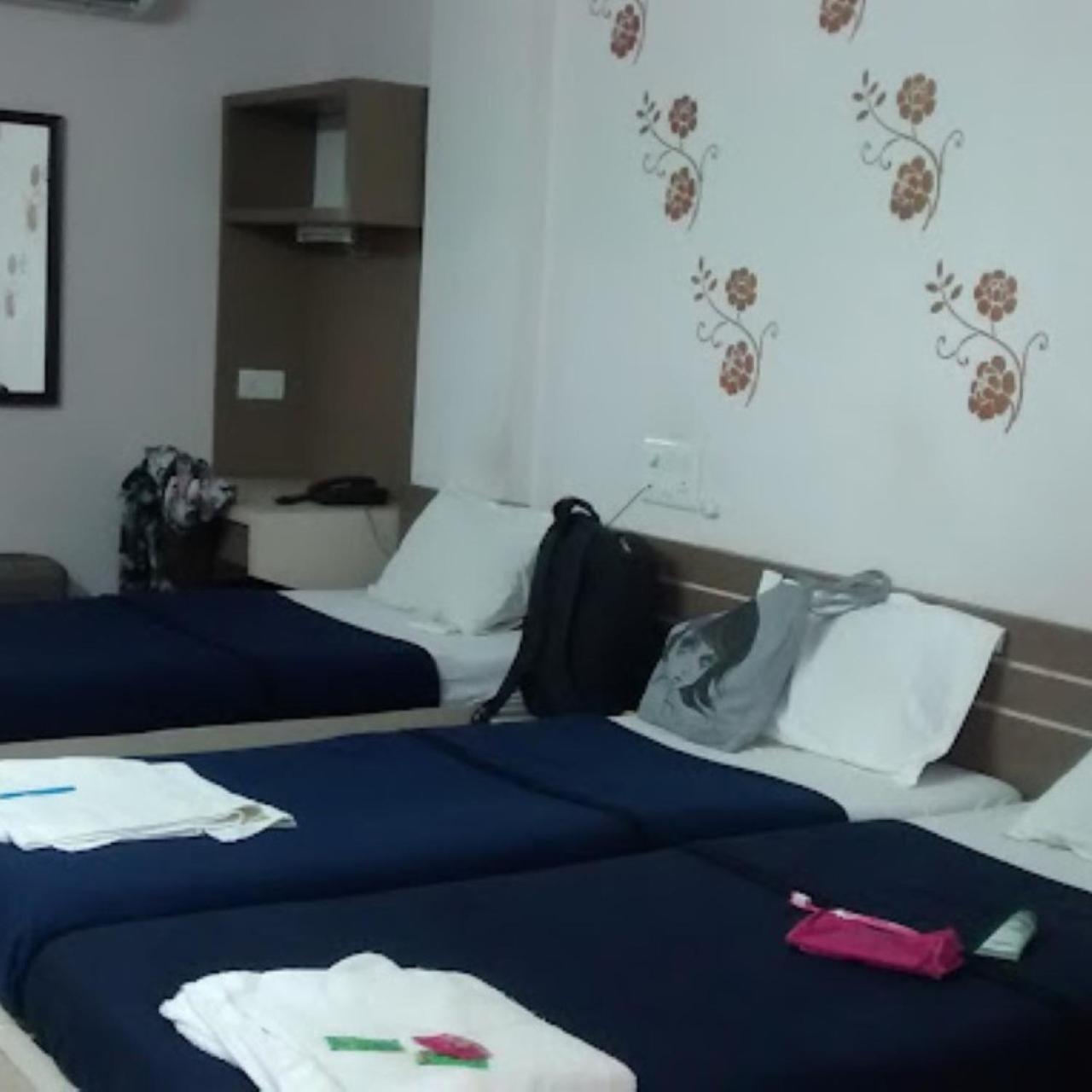 فندق Divya Jyot Residency بهوي المظهر الخارجي الصورة