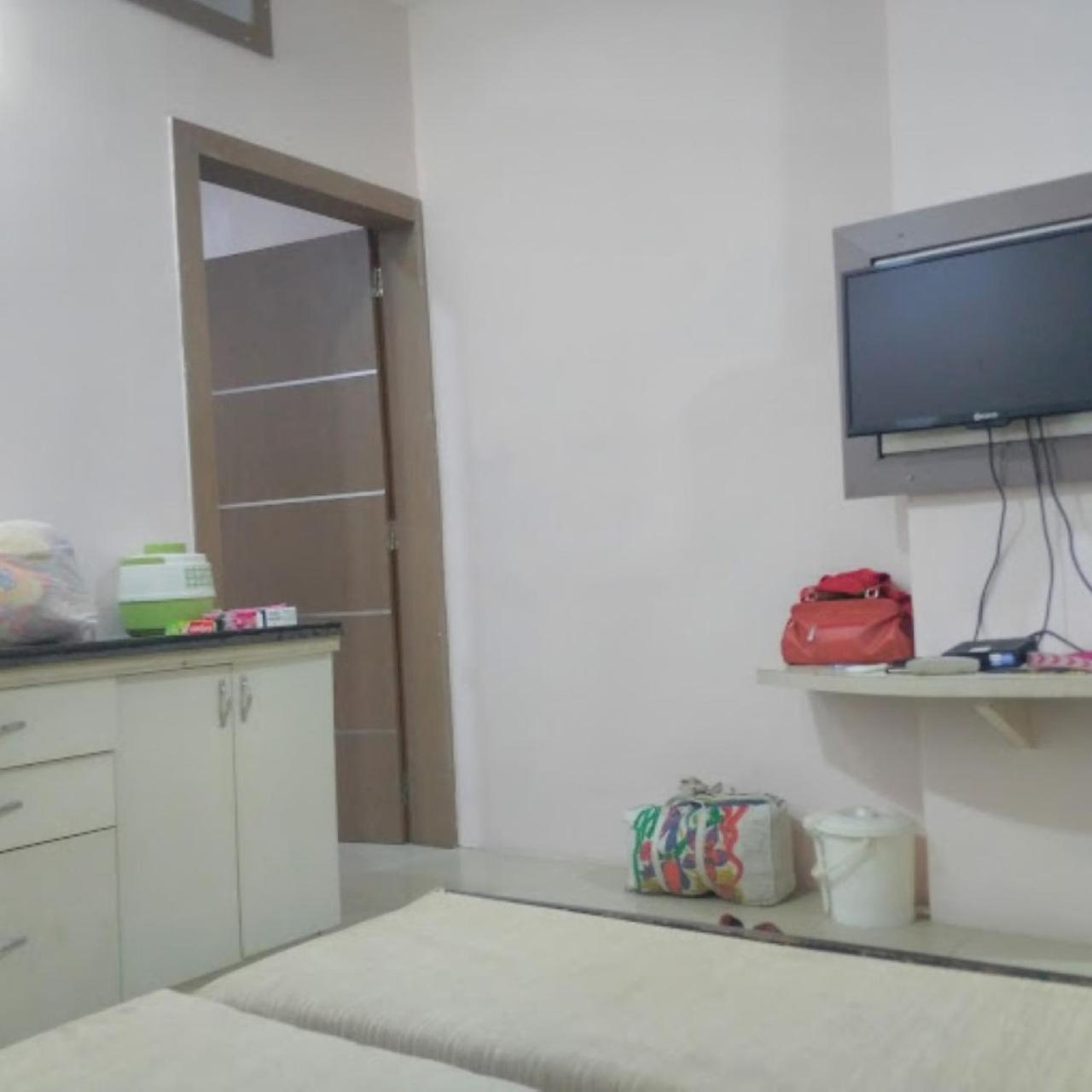 فندق Divya Jyot Residency بهوي المظهر الخارجي الصورة