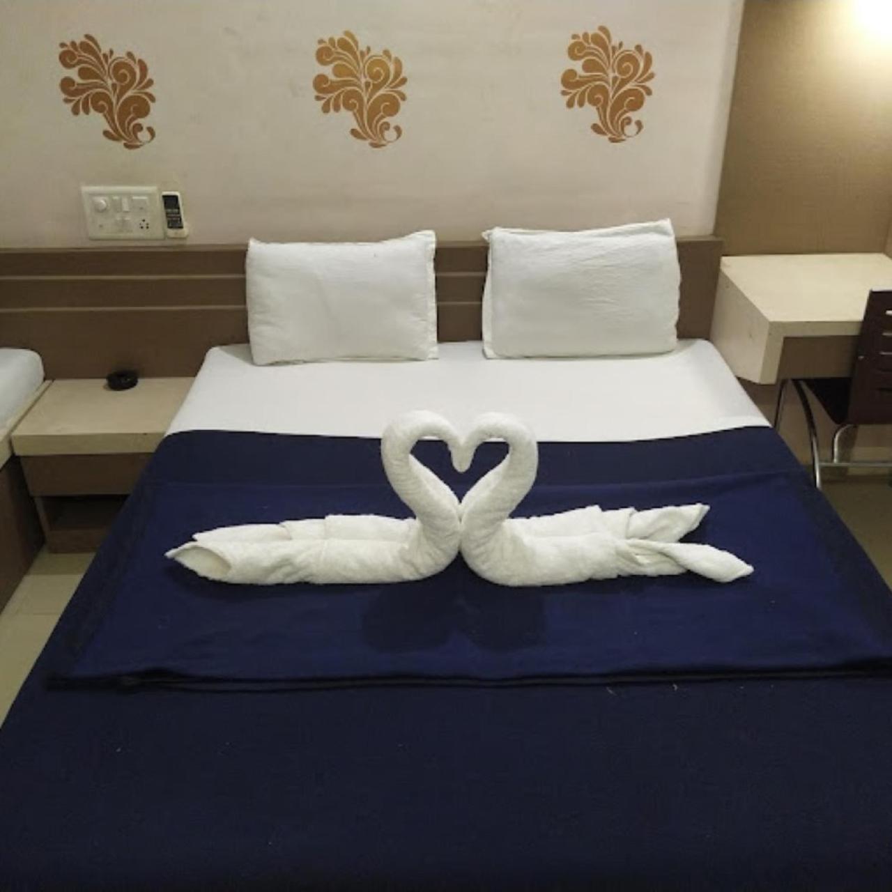 فندق Divya Jyot Residency بهوي المظهر الخارجي الصورة